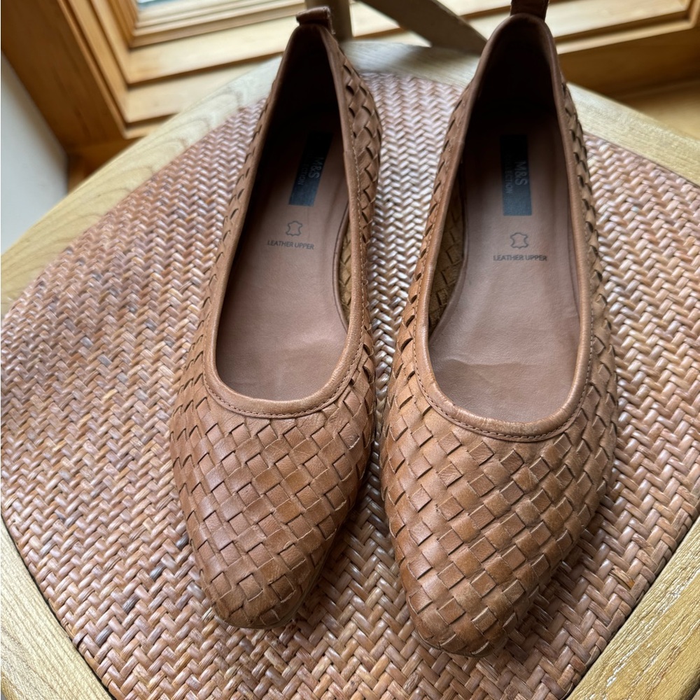 M & S Women's Tan Intreciatto Leather Flats